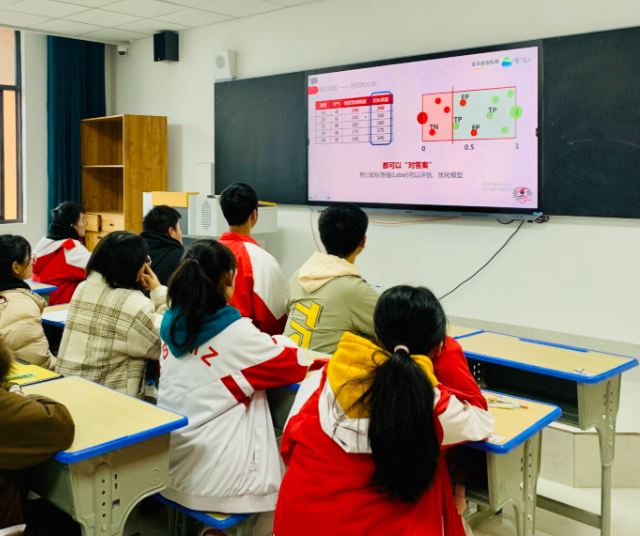 放到重视学生个体成长上真实回归到看见每一个学生的教育实质
